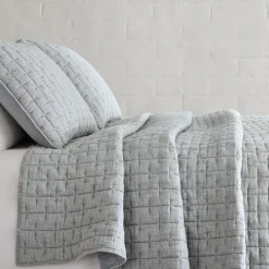 Ari Cotton Quilt & Shams