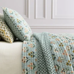 Blossom Quilt & Shams