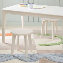 Daisy Play Table