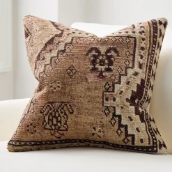 Delia Pillow Cover