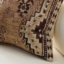 Delia Pillow Cover