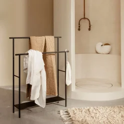 Dora Towel Stand