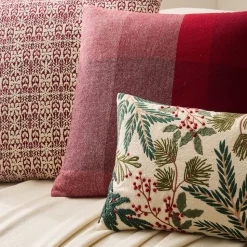 Festive Berries Pillow Cover & Throw Set