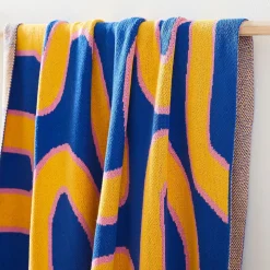 Happy Habitat Ramen Eco Throw