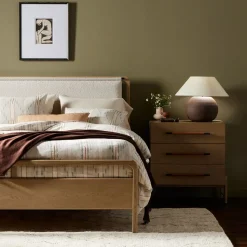 Magnolia Bed