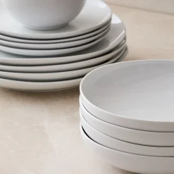Organic Porcelain Dinnerware (Set of 16)