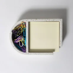 Pretti.Cool Sticki Note Holder