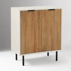 Quinn Cabinet (27")