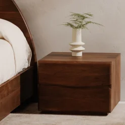 Snyder Nightstand (21")