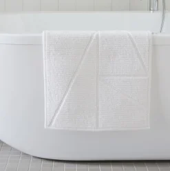 Triangle Sculpted Bath Mat