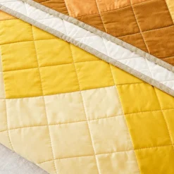 Vacilando Studios Chedi Quilt