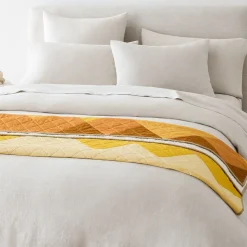 Vacilando Studios Chedi Throw Quilt