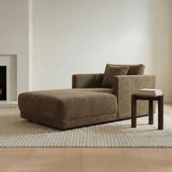 Vaila Side Table (22")